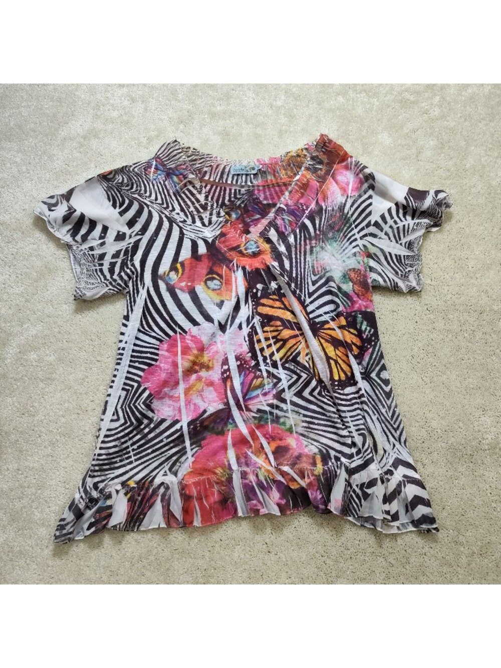 Unity World Wear Blouse Women 2X Butterfly Floral Zebra Ruffled Hem Knit Top VGC